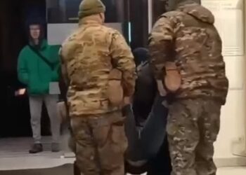 Поліція пояснила спільне з військовими затримання чоловіка у Львові