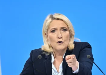 Rusko se snaží podkopat francouzskou solidaritu s Ukrajinou