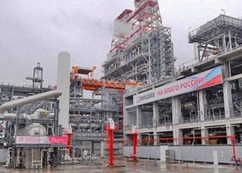 Внаслідок атаки дронами припинив роботу один з найбільших російських нафтопереробних заводів