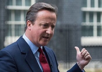 Камерон вважає, що Україна має право атакувати територію Росії британською зброєю