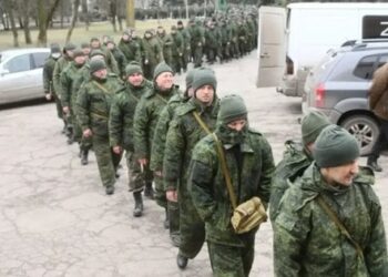 Близько 7 тис. мешканців окупованих територій підписали контракт з російською армією