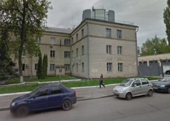 Біля Київського ТЦК сталася сутичка між військовими та цивільними