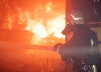 Росіяни здійснили масовану атаку БпЛА та ракетами по Україні (фото)