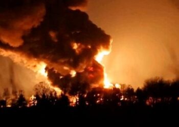 Росіяни заявили про атаку по нафтобазі в окупованій Луганщині