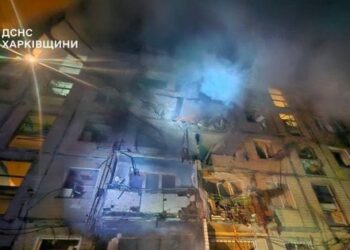 Росіяни скинули авіабомбу на багатоповерхівку у Харкові, серед постраждалих є дитина