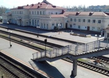 Російський обстріл пошкодив залізницю між Миколаєвом та Херсоном