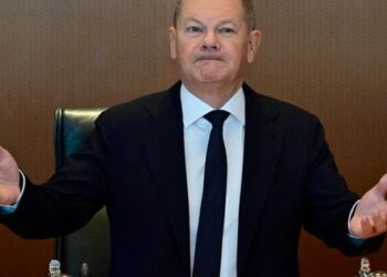 Олаф Шольц пояснив, для чого дзвонив Владіміру Путіну