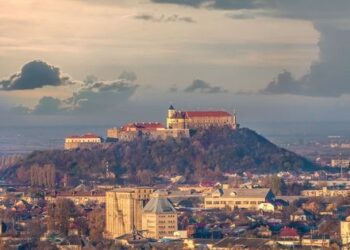 ЗСУ збили дві ракети біля Мукачева під час масованої російської атаки