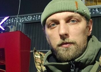 Охоронці ресторану в Чернівцях заборонили військовому заїжджати на парковку