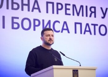 Володимир Зеленський повідомив про успішні випробування української ракети «Рута»