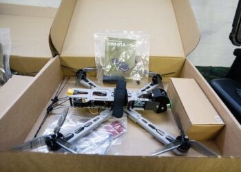 Тисячі дронів для України застрягли на складах Литви