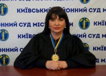 Мобілізовану до ЗСУ суддю-хабарницю з Одеси викрили на пияцтві у військовій частині