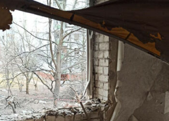 33-godišnja majka čudesno je spasila svoje tri kćeri tijekom granatiranja kuće u Černivu. Ovo je njena priča.