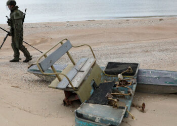 Dvoje ljudi poginulo je u eksploziji mine na plaži u Mariupolju