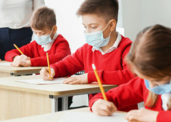 Ministarstvo obrazovanja govorilo o promjenama u školskom kurikulumu zbog ruske agresije