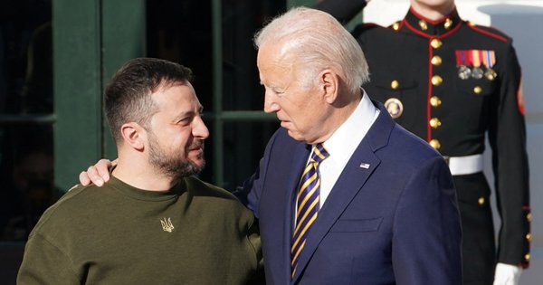 Zelenski je od Bidena zatražio moderne tenkove i borbene zrakoplove, – Politico