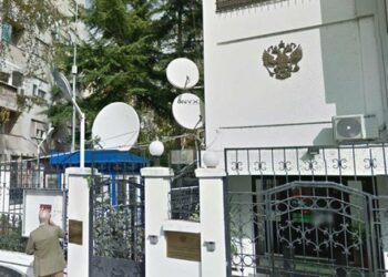 Росія шпигує в Європі за допомогою антен на посольствах, – ЗМІ