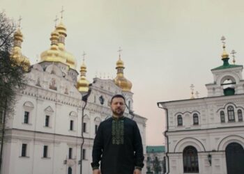 Президент України привітав українців з Великоднем