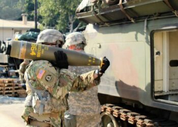 США пояснили, чому вирішили передати Україні касетні боєприпаси