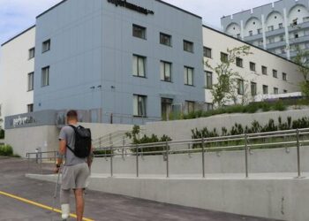 У Львові французькі і українські спеціалісти  прооперують пацієнтів з  дефектами обличчя