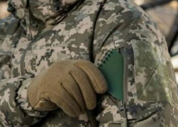 Міноборони закупило куртки для ЗСУ, які втричі подорожчали під час доставки, – ZN.ua