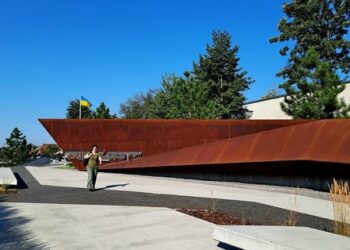 Не забувати і не травмувати. Як змінюється туризм в Україні та створюють маршрути пам’яті війни