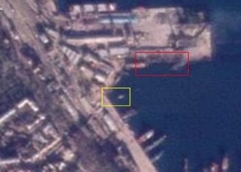 ЗМІ оприлюднили супутникові знімки атакованого ЗСУ судна у Феодосії