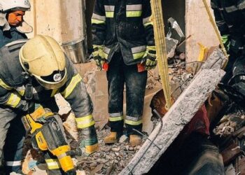 Під завалами в Одесі знайшли матір, яка намагалась закрити собою 8-місячне немовля