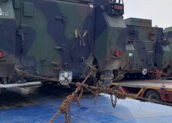 Литва відправила Україні партію командно-штабних машин М577