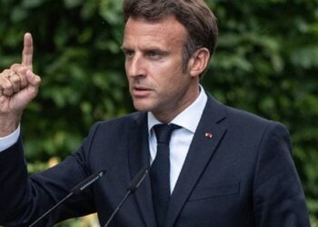 Емманюель Макрон підтримав право України бити по цілях в Росії