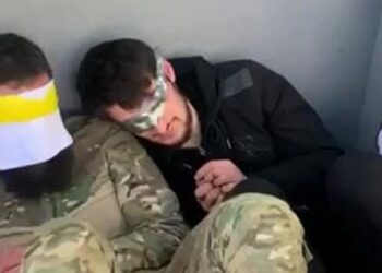 Українські військові показали захоплених в полон на Курщині «кадирівців»