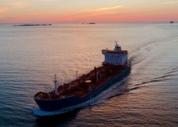 Велика Британія наклала санкції на 10 російських нафтових танкерів