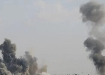 Росіяни балістичною ракетою влучили у цивільне судно в Одесі, є загиблий