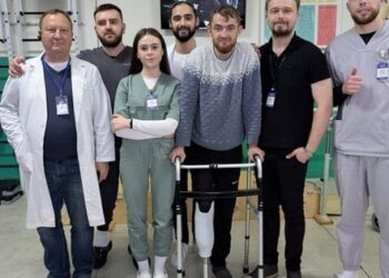 Закарпатські лікарі вперше виготовили і встановили ЗD-протез військовому