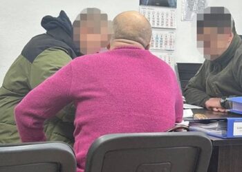 Командира взводу тернопільської бригади викрили на виплаті «бойових» за ремонт будинку