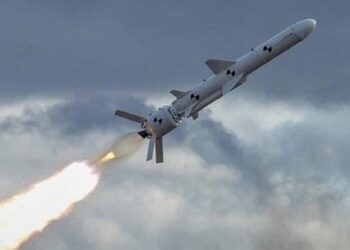 Росіяни вночі атакували Україну 2 ракетами та 61 безпілотником