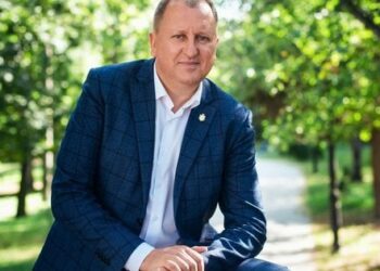 Затриманий на хабарі ексмер Сум Олександр Лисенко долучився до ЗСУ