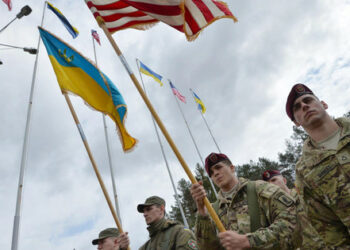 АҚШ бұған дейін Украинаға әскери көмекті ұлғайтуды мақұлдады