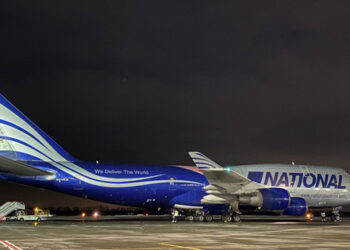 АҚШ Украинаға 90 тонна өлімге әкелетін қару жеткізді (фото)