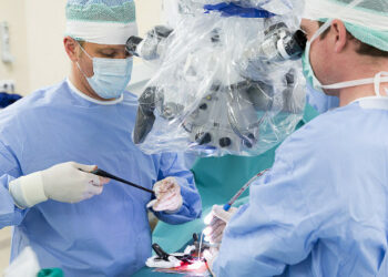 Латвиялық дәрігерлер украиндық әріптестерге ауыр жарақат алғандарға ота жасауға көмектеседі