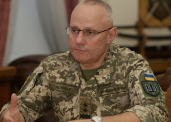 Президент Украина Қарулы Күштерінің Бас қолбасшысы Руслан Хумчакты қызметінен босатты