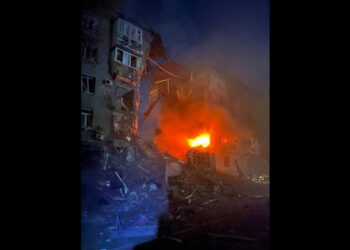 Ресейліктер Запорожьеге тағы да зымырандарды атып түсірді, зардап шеккендер бар