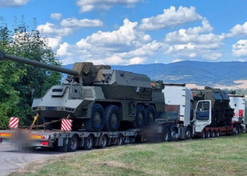 Словакия Украинаға алғашқы төрт Зузана 2 гаубицасын тапсырды