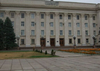 Ресей қолбасшылығы Херсоннан әскерді шығару туралы жариялады