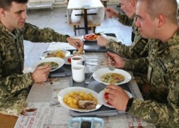 Сатып алулар жанжалынан кейін Қорғаныс министрлігі армиядағы азық-түлік реформасын жариялады