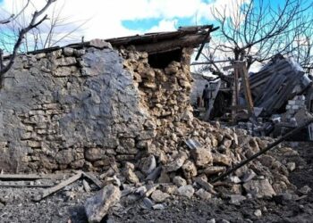 Ресейлік снаряд Херсон облысында үш адамнан тұрып отбасын өлтірді