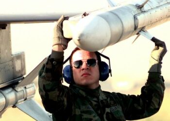 США шукають спосіб встановити західні ракети на українські МіГи, – Politico