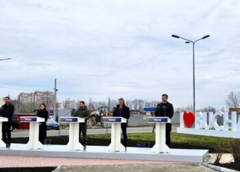 Зеленський та чотири лідери країн Європи відвідали Бучу у річницю її звільнення