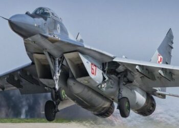 Польща передала Україні перші винищувачі МіГ-29