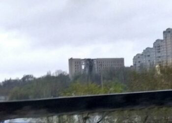 Росіяни обстріляли з ракет С-300 багатоповерхівку в Миколаєві